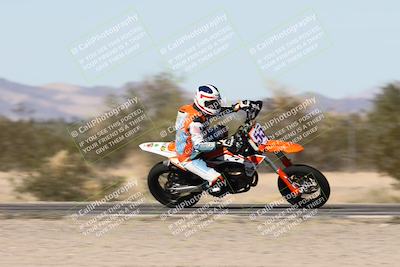 media/Dec-01-2025-Moto Forza (Mon) [[2daa91e15f]]/2-Intermediate Group/Session 3 (Turn 7 Inside Pans)/